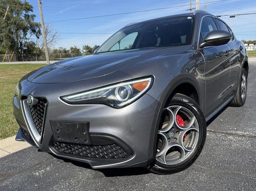 2018 Alfa Romeo Stelvio — photo 20