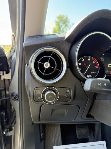 2018 Alfa Romeo Stelvio — photo 26